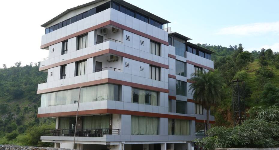 Hotel S11, Abu Road 2